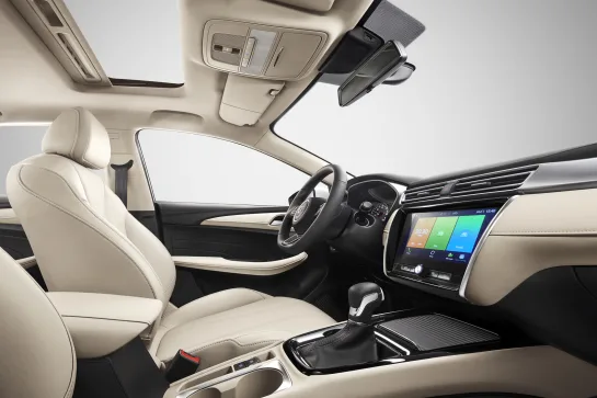 mg5_me_15l_cvt_del_beige_interior_right_side