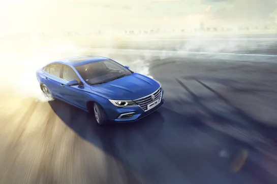 mg5_me_15l_cvt_del_blue_roof_front_45_beauty