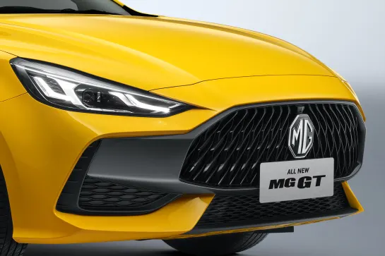mggt_hood_yellow_